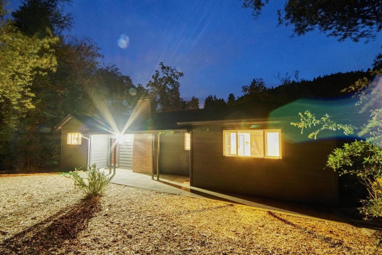 Rivers Breeze Relaxing Riverside Cabin With Private Suite Kayaks Healdsburg Exterior foto